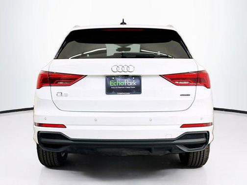 2024 Audi Q3 Premium 45 TFSI S line quattro Tiptronic