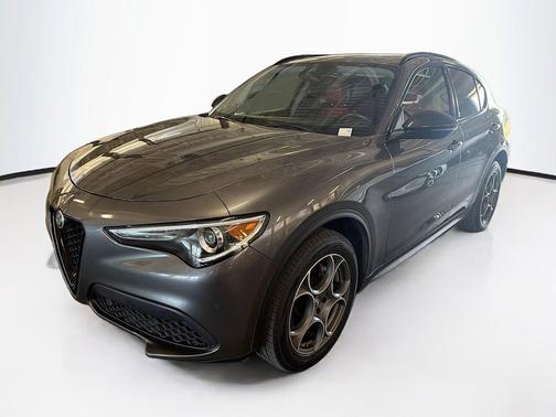 Vesuvio Gray Metallic 2021 Alfa Romeo Stelvio Base
