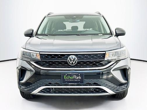 Platinum Gray Metallic 2024 Volkswagen Taos 1.5T S