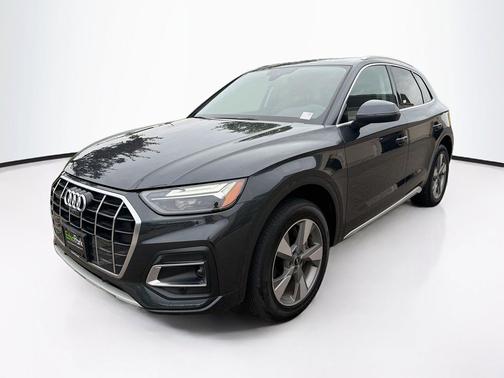 Manhattan Gray Metallic 2023 Audi Q5 40 Premium Plus