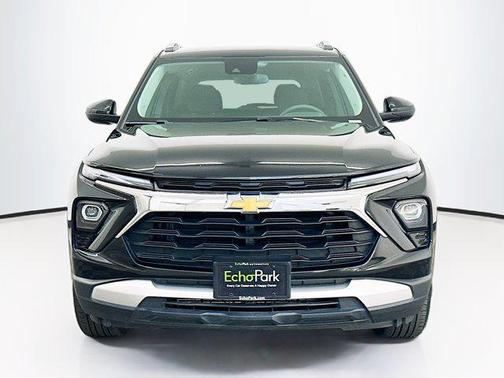 Mosaic Black Metallic 2025 Chevrolet Trailblazer LT