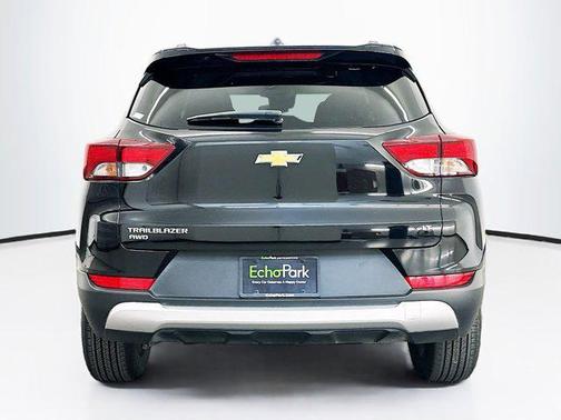 Mosaic Black Metallic 2025 Chevrolet Trailblazer LT