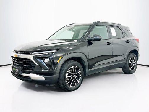 Mosaic Black Metallic 2025 Chevrolet Trailblazer LT