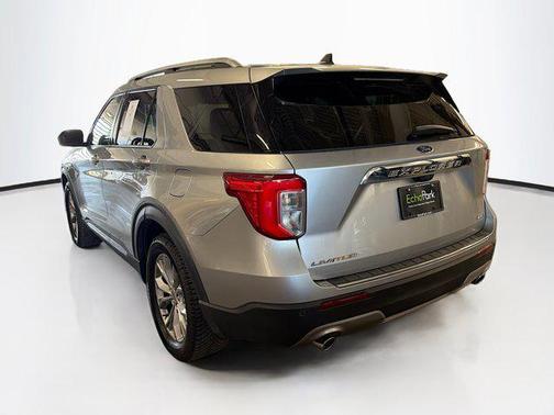 Iconic Silver Metallic 2023 Ford Explorer Limited
