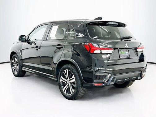 Labrador Black Pearl 2025 Mitsubishi Outlander Sport 2.0 S