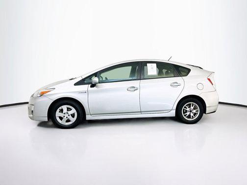 2010 Toyota Prius III