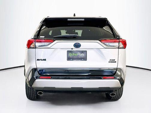 2019 Toyota RAV4 Hybrid SE