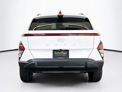 Atlas White 2024 Hyundai KONA SEL