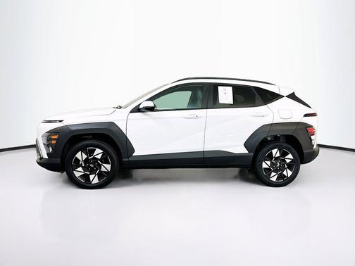 Atlas White 2024 Hyundai KONA SEL