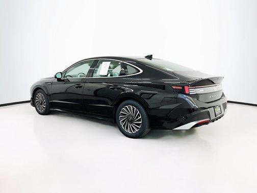 2025 Hyundai SONATA Hybrid SE