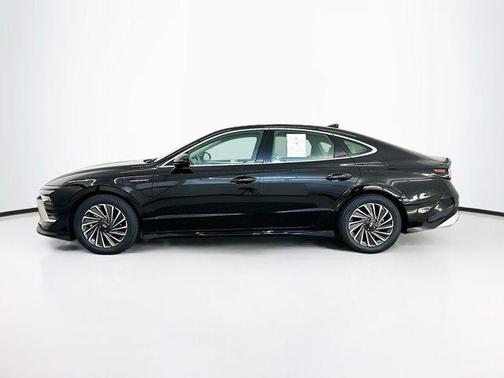2025 Hyundai SONATA Hybrid SE