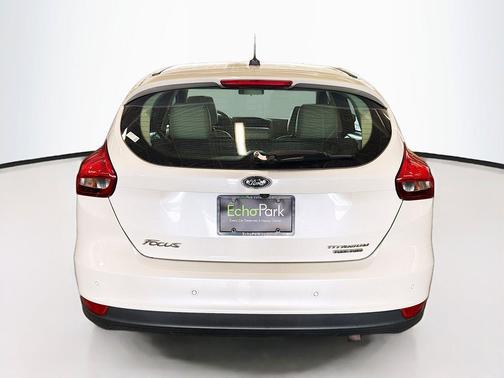 White Platinum Metallic Tri-Coat 2016 Ford Focus Titanium