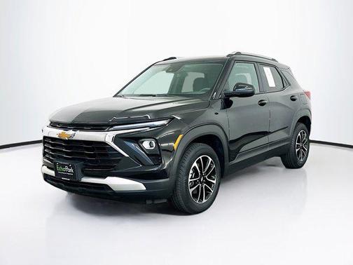 Mosaic Black Metallic 2025 Chevrolet Trailblazer LT