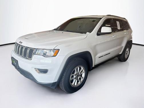 Bright White Clearcoat 2019 Jeep Grand Cherokee Laredo
