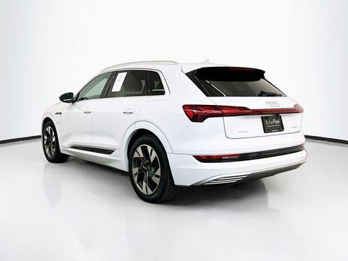 2022 Audi e-tron Premium