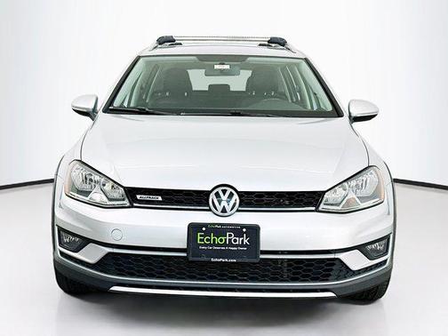 2017 Volkswagen Golf Alltrack TSI S