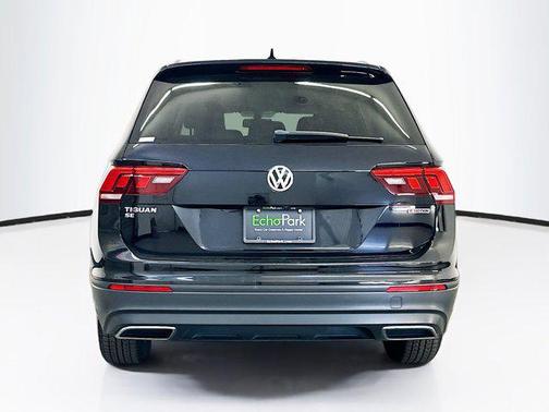 Deep Black Pearl 2019 Volkswagen Tiguan 2.0T SE 4MOTION