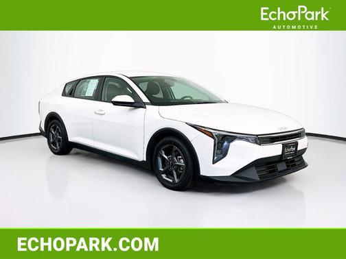 Snow White Pearl 2025 Kia K4 LXS