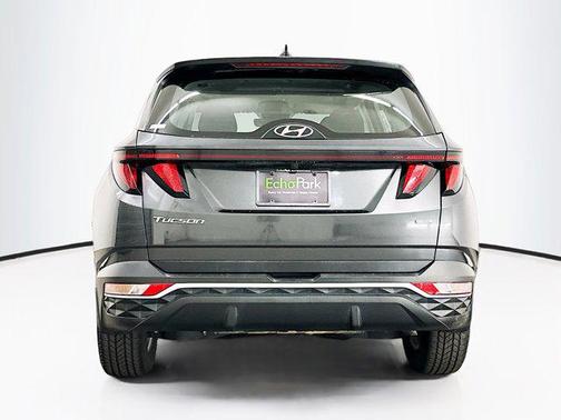 2022 Hyundai TUCSON SE