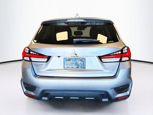 Mercury Gray Metallic 2021 Mitsubishi Outlander Sport SE