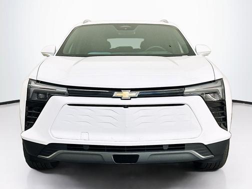 Summit White 2024 Chevrolet Blazer EV eAWD LT