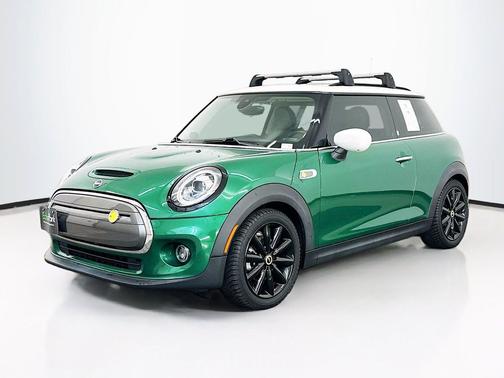 Moonwalk Grey Metallic 2021 MINI Hardtop Cooper S