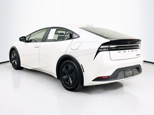 2024 Toyota Prius Prime SE