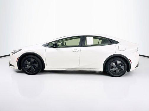 2024 Toyota Prius Prime SE