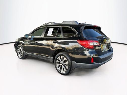 Crystal Black Silica 2016 Subaru Outback 3.6R Limited