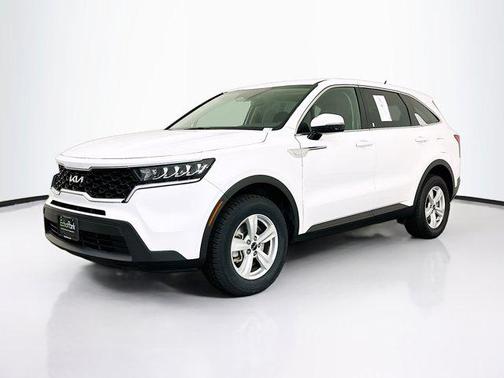 Glacial White Pearl 2023 Kia Sorento LX