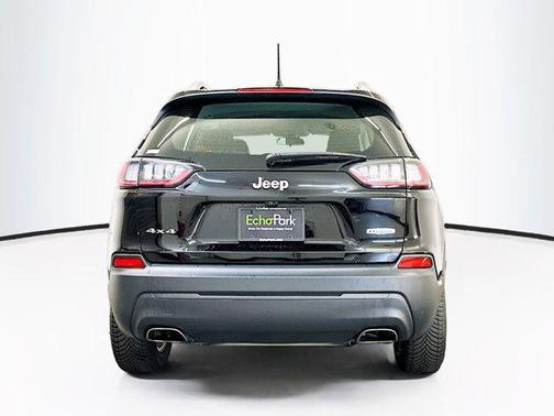 Diamond Black Crystal Pearlcoat 2019 Jeep Cherokee Latitude