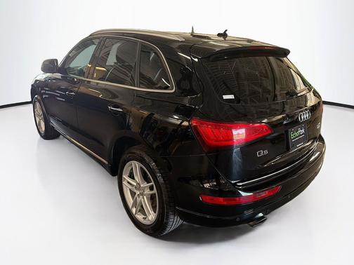 Black 2017 Audi Q5 2.0T Premium