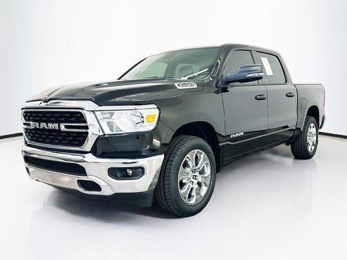 Diamond Black Crystal Pearlcoat 2024 RAM 1500 Big Horn/Lone Star