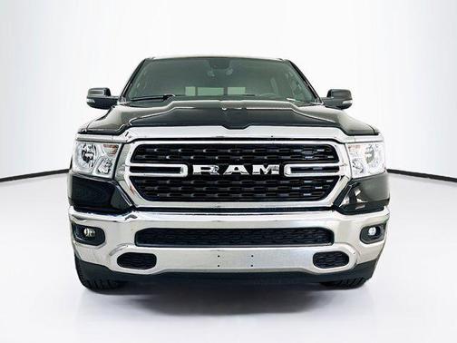Diamond Black Crystal Pearlcoat 2024 RAM 1500 Big Horn/Lone Star