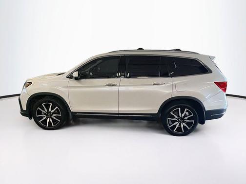 White Diamond Pearl 2019 Honda Pilot Elite