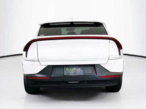 Snow White Pearl 2024 Kia EV6 Light Long Range