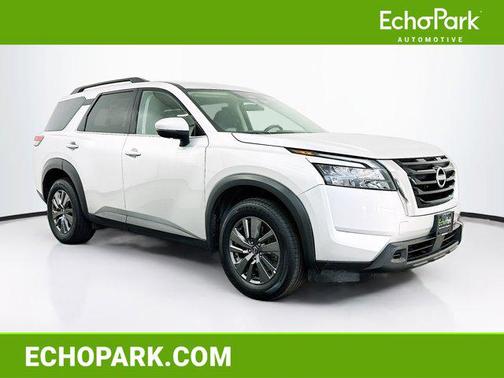 2024 Nissan Pathfinder SV 4WD