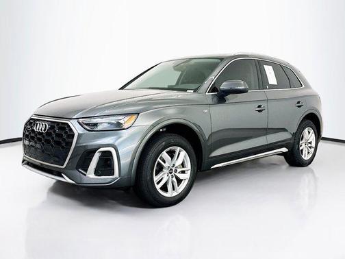 Daytona Gray Pearl Effect 2023 Audi Q5 45 S line Premium