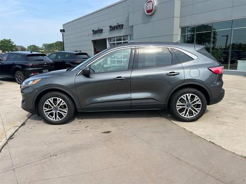 2020 Ford Escape SEL