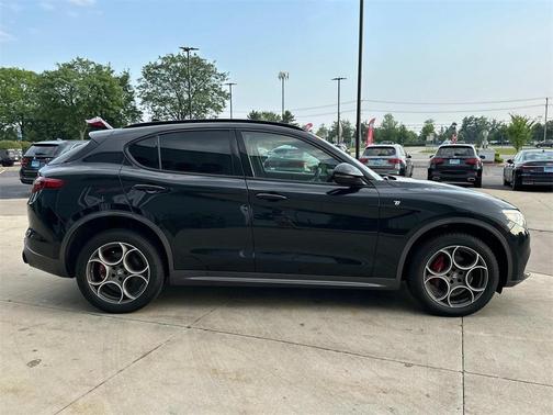 2022 Alfa Romeo Stelvio Ti