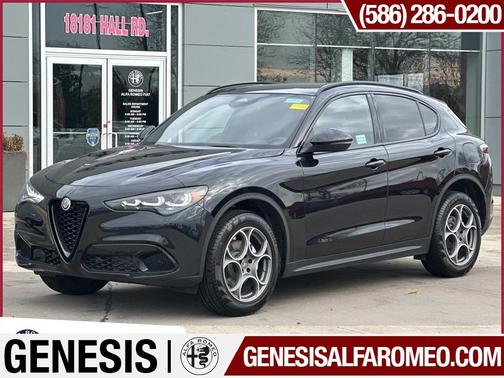 2025 Alfa Romeo Stelvio Base