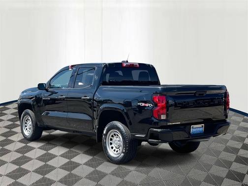 2024 Chevrolet Colorado WT