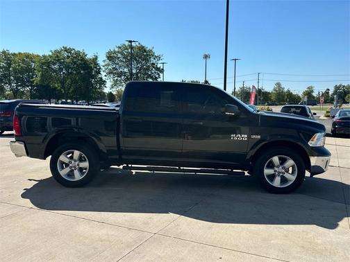 2015 RAM 1500 SLT
