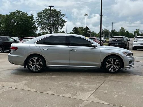 2021 Volkswagen Passat 2.0T SE