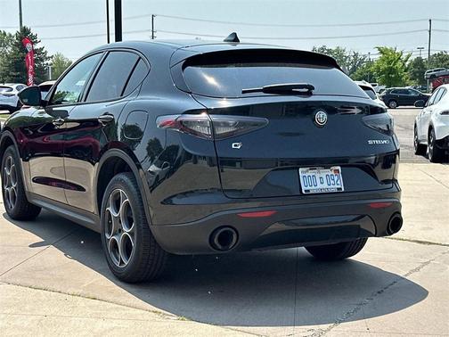 2025 Alfa Romeo Stelvio Base