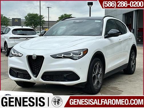 2025 Alfa Romeo Stelvio Base