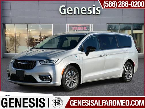 2024 Chrysler Pacifica Hybrid Select