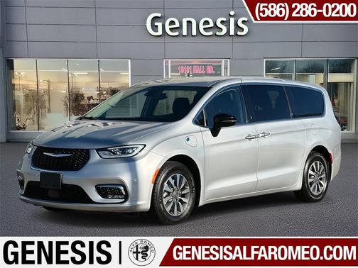 2024 Chrysler Pacifica Hybrid Select