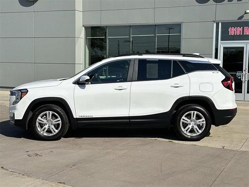 2022 GMC Terrain SLE
