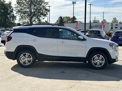 2022 GMC Terrain SLE